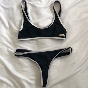 Chooks LA yogi top and classic bottom